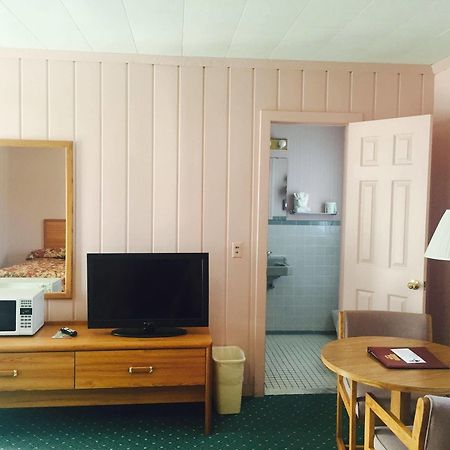 Rainbow Motel Mackinaw City Eksteriør billede